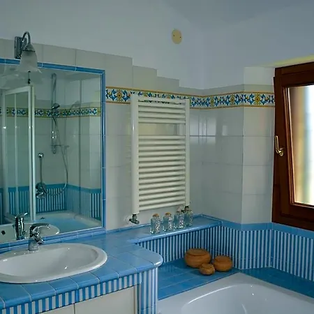 Ca Da Munta Bed and Breakfast 4*